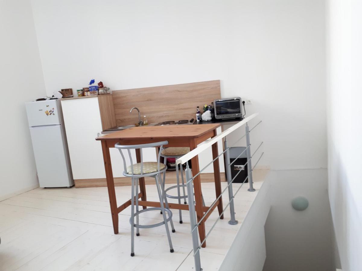Appartement En Duplex Viviers エクステリア 写真