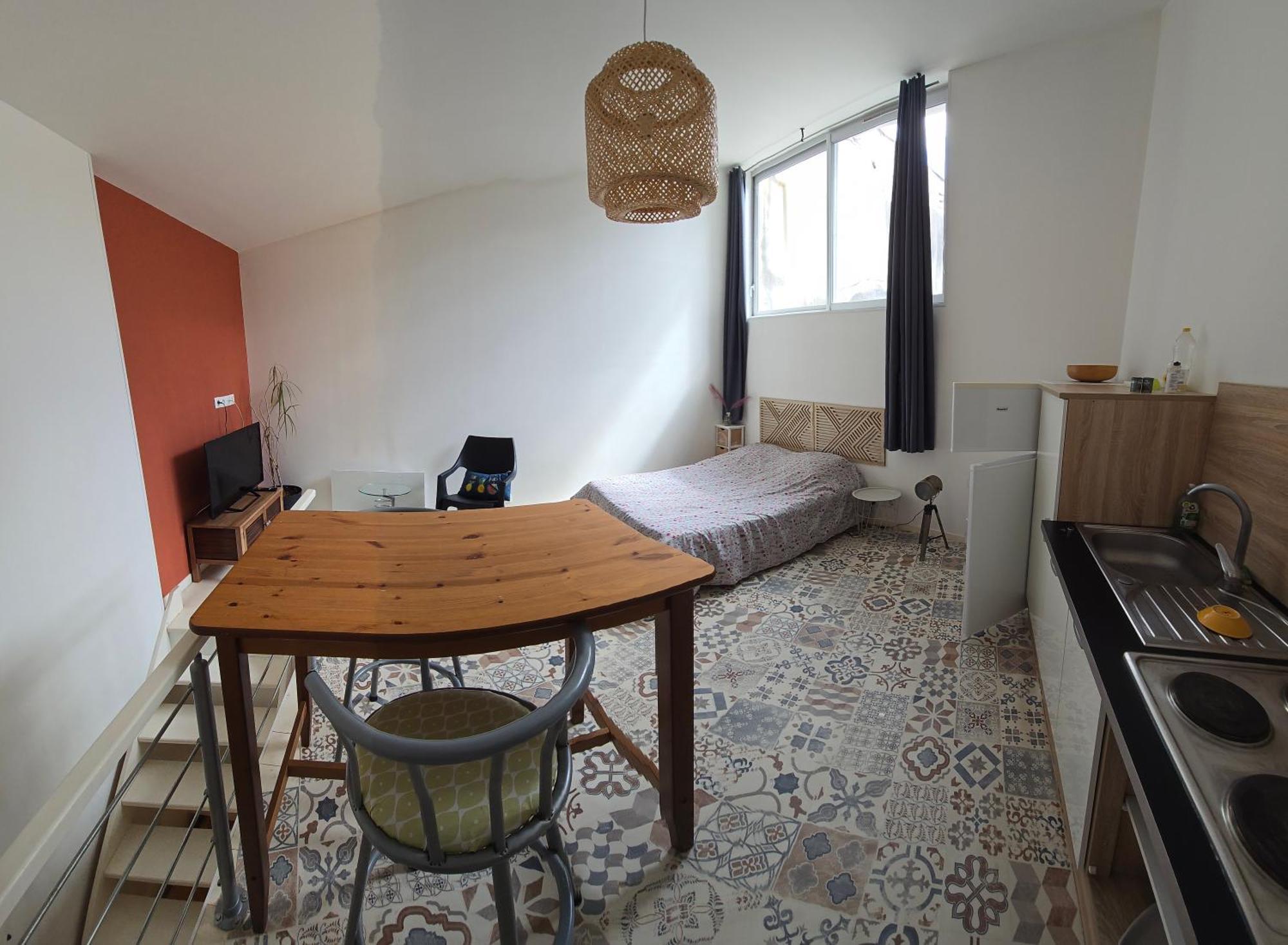 Appartement En Duplex Viviers エクステリア 写真