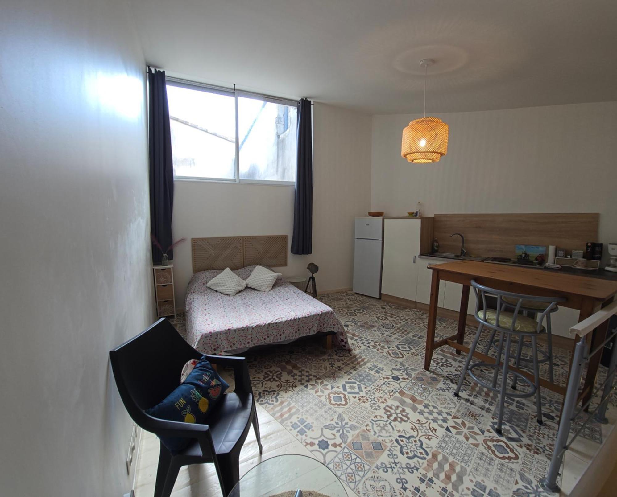 Appartement En Duplex Viviers エクステリア 写真